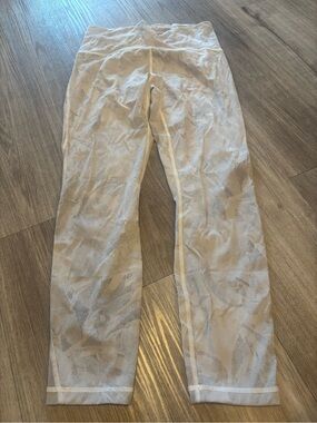 Lululemon size 8 Train Times pant